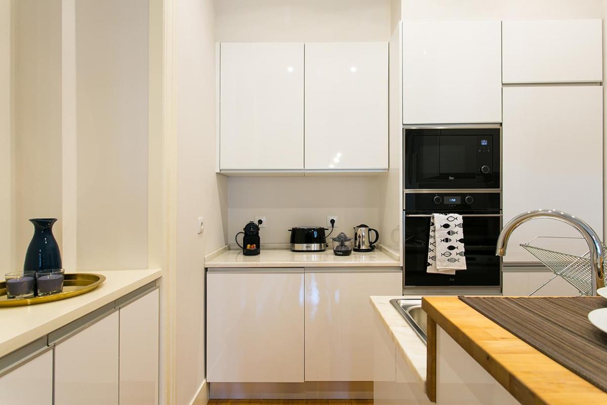 Lovelystay - Cozy 3Bdr Apartment In Estrela Lisboa Екстериор снимка