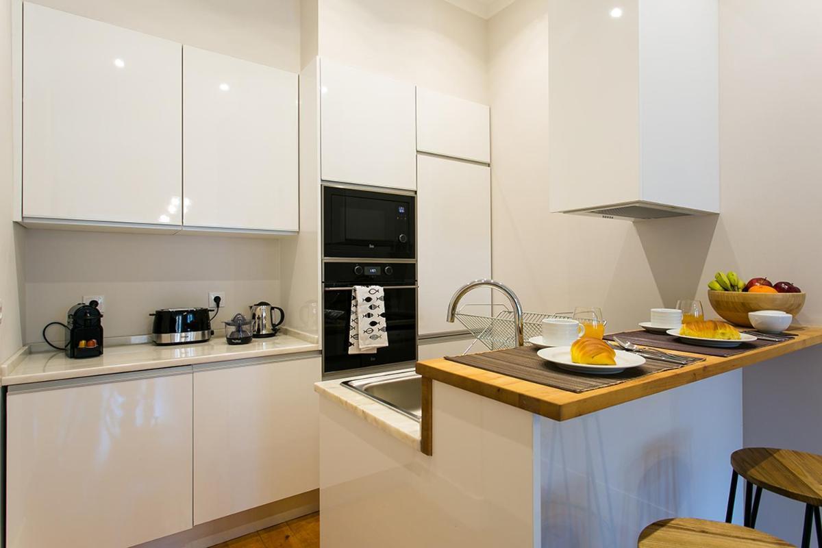 Lovelystay - Cozy 3Bdr Apartment In Estrela Lisboa Екстериор снимка
